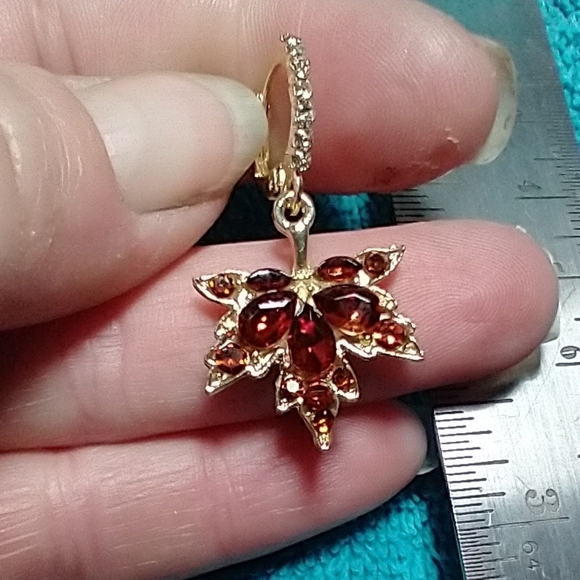 Elegant Gold Tone and Orange Crystal Maple Leaf Earrings - Picture 3 of 3